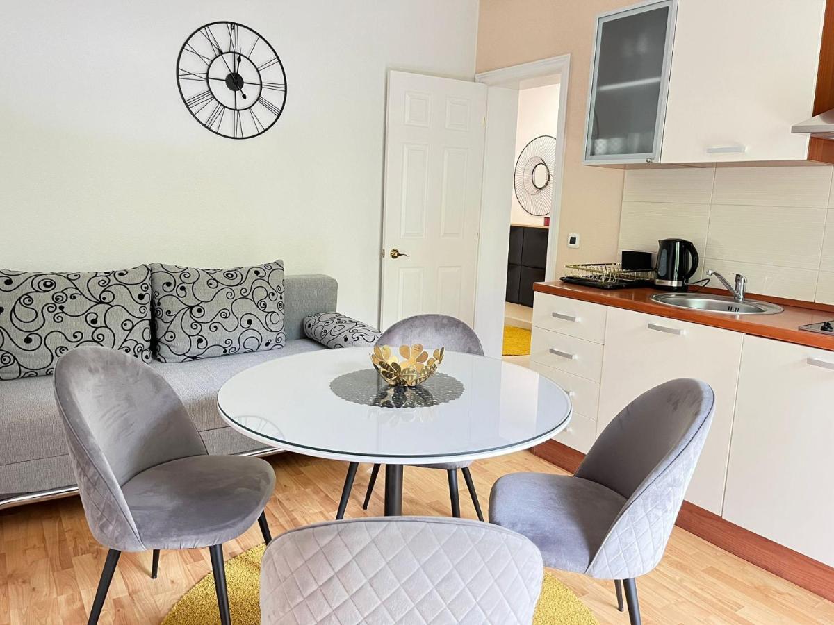 Guesthouse Civljak Baška Voda Eksteriør bilde
