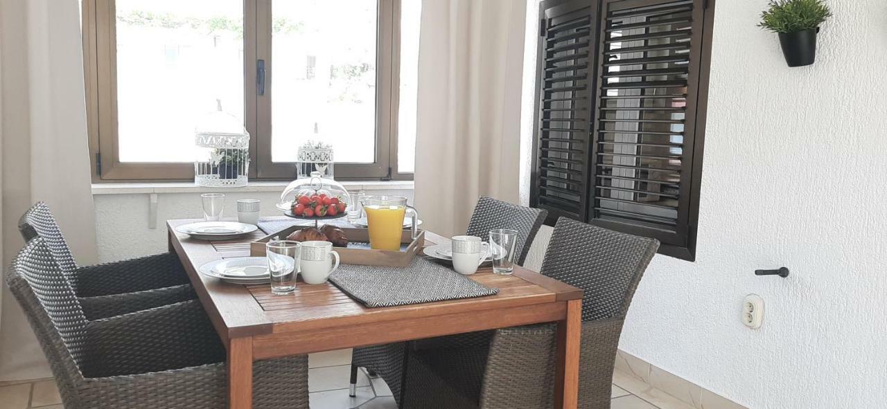 Guesthouse Civljak Baška Voda Eksteriør bilde